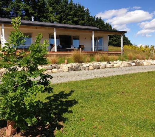 Cottage 45Â° South