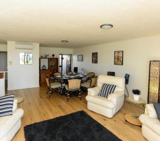 Marine Parade Magic - Napier Holiday Home