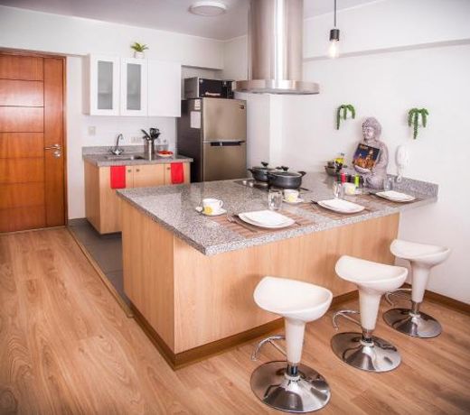 Resort Style Condo near heart of AQP - Gym, Pool & Netflix
