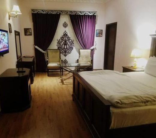 HOTEL THE ONE