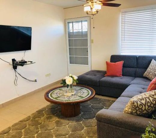 Beautiful 2BR apartment with Jacuzzi and Parking