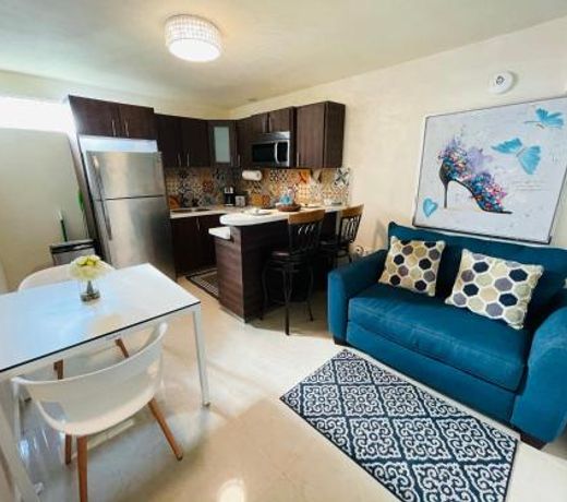 Remodeled apt with patio and laundry. Pet friendly