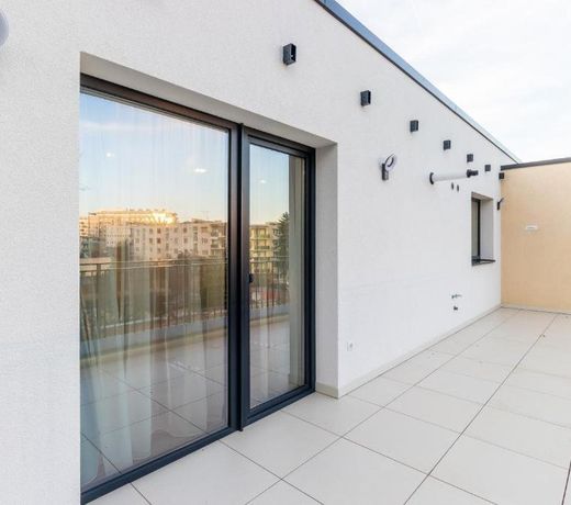 Arena Residence
