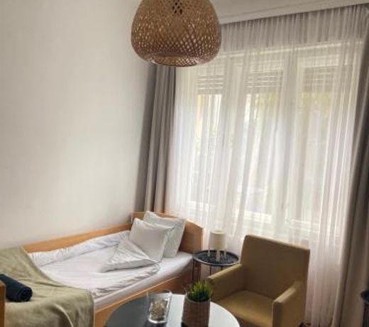 Flora Apartment