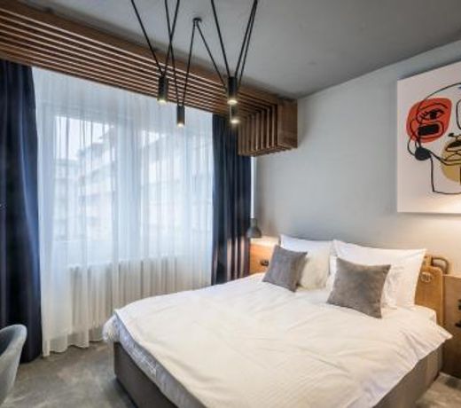 7 Rooms Suites