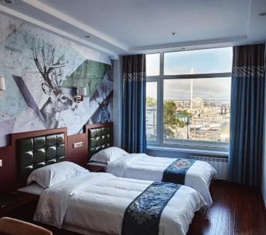 Holiday Hotel