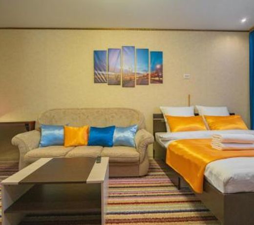 Five Stars with a view of the Ob
