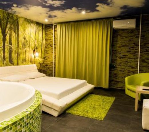 Love Hotel
