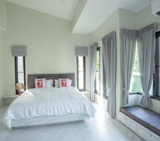 Nua Tone pool villa