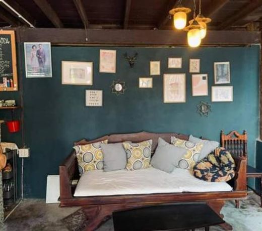 PROUD CAFE&BED