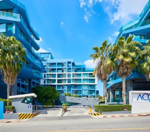Acqua Condo by Tech