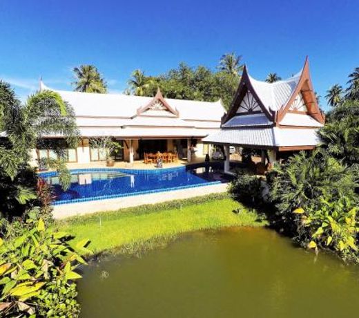 Saifon Villas 3 Bedroom Pool Villa can also be rented as a 2 bedroom or 1 bedroom villa