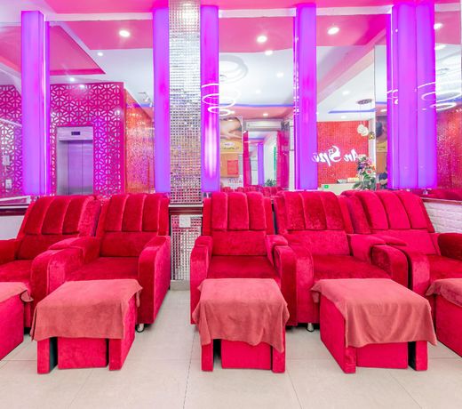 OYO 385 Gia Huy Hotel