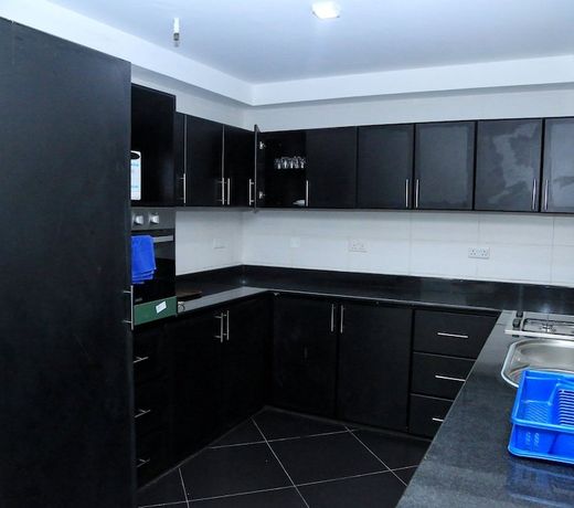 Hillview Apartments