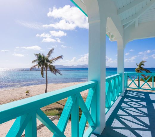 Coralito Bay Suites & Villas