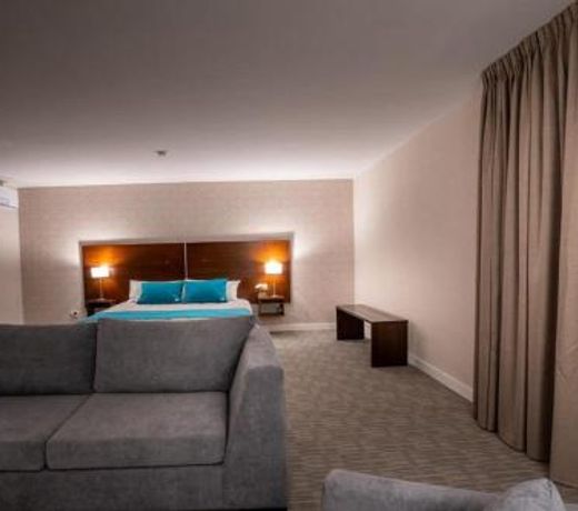 Howard Johnson Plaza & Convention Center Spa La Plata