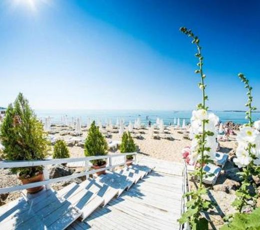 Menada Prestige Fort Beach