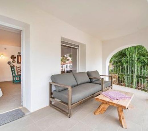 Sara 8 - free WIFI, chill-out, private pool, private tennis court