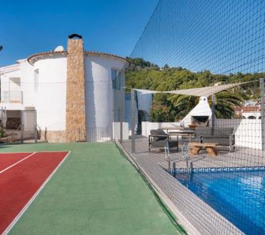 Sara 10 - free WIFI, chill-out, private pool, private tennis court
