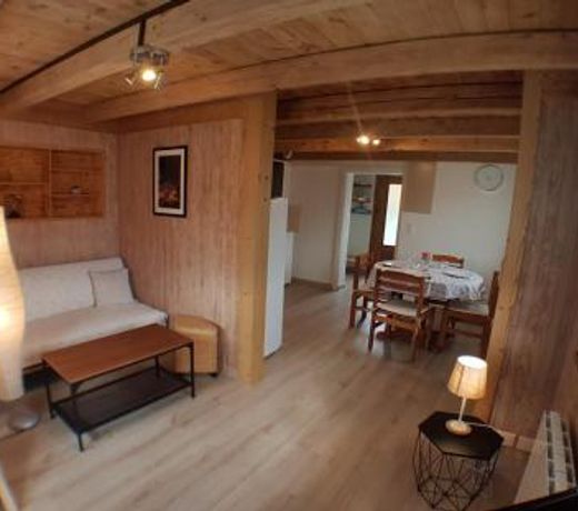Chalet avec terrasse et vue sur le Mt-Blanc