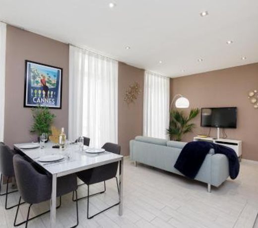 beautiful 3 room-flat near palais