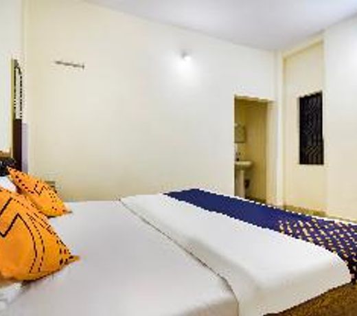 OYO 69787 Pathak Guest House