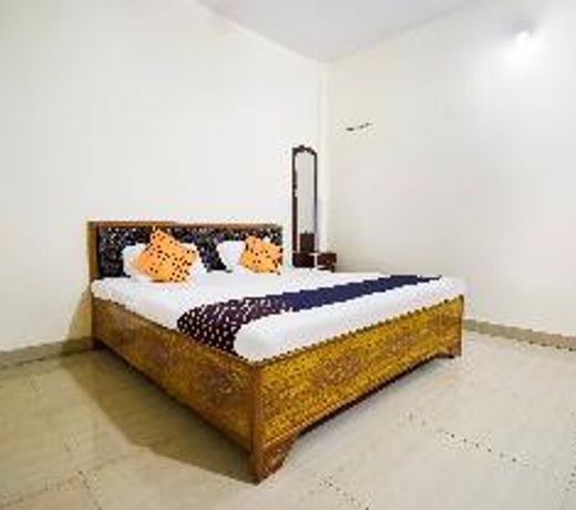 OYO 69787 Pathak Guest House