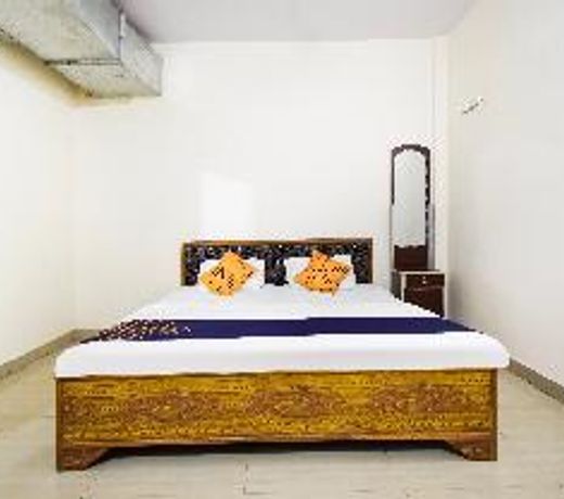 OYO 69787 Pathak Guest House