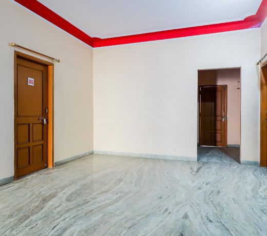 SPOT ON 68149 Hotel Divyansh
