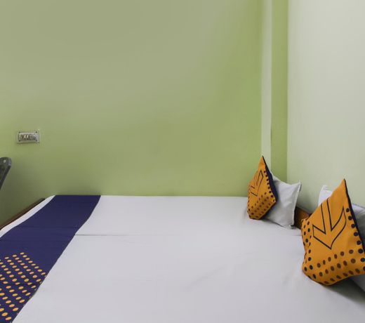 SPOT ON 69272 Shiridi Sai Guest House