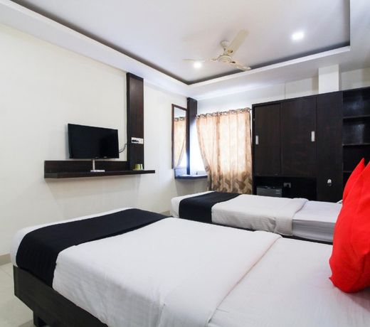 OYO Townhouse 693 MANSION SUITES