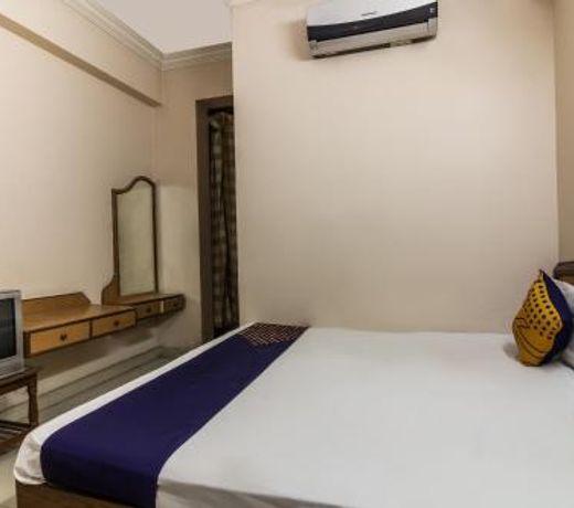 SPOT ON 69484 Hotel Rk Residency