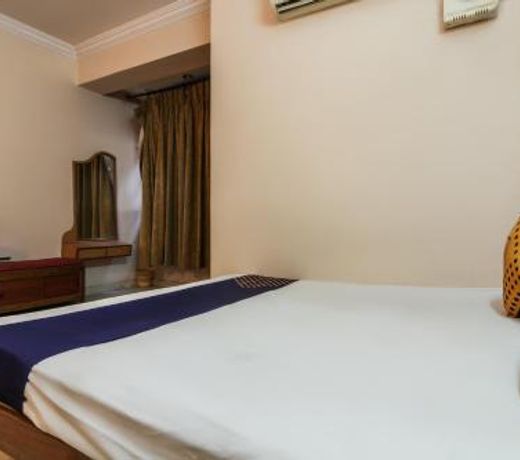 SPOT ON 69484 Hotel Rk Residency