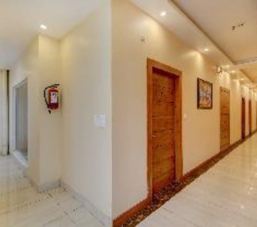 Vaccinated Staff- Townhouse OAK GK Residency