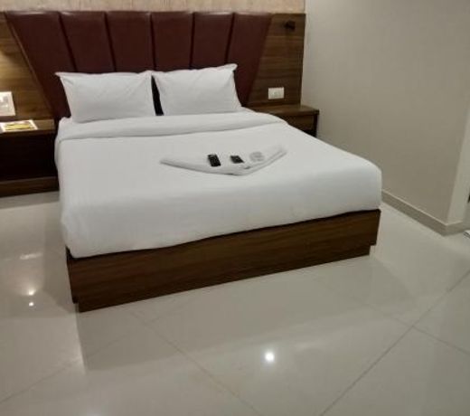 UGo Stay 005 Hotel Avion Palace Near Exhibition Center