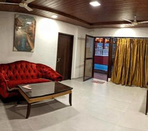 Villa 406, Dr Wade with Private Pool and Gazebo in Royal Palms Mumbai
