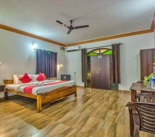 Baga Beach Doorz