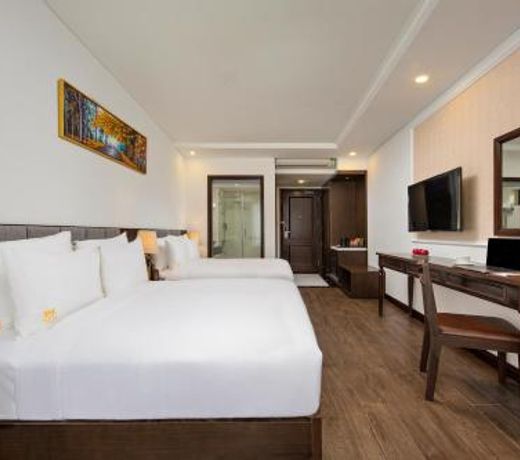 Santa Luxury Hotel