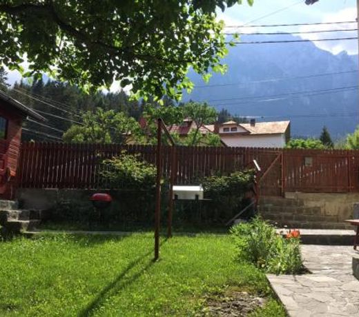 Casa Galbena Busteni