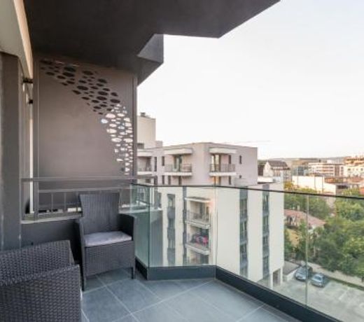Modern Downtown Apartment