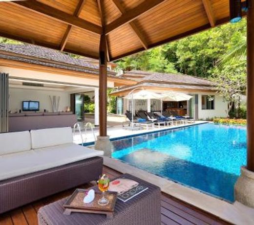 Dhevatara Residence Beachfront Villas