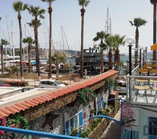 DOUBLE INN MARİNA HOTEL