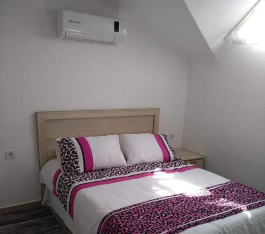 Paddys Apartments, Hisarönü