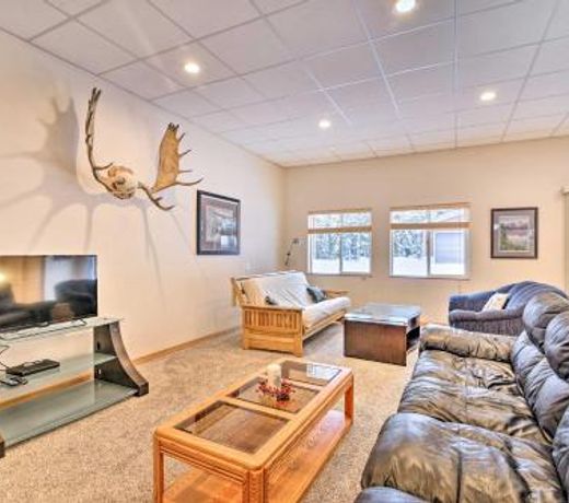 Peaceful Mountain-View Home - Walk to Kenai Lake!