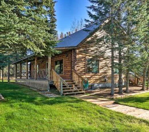 Cozy Kenai Cabin, Great for Groups and Families