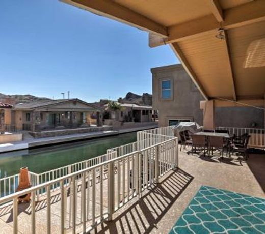 Canalfront Family Home with Private 50-Foot Dock!