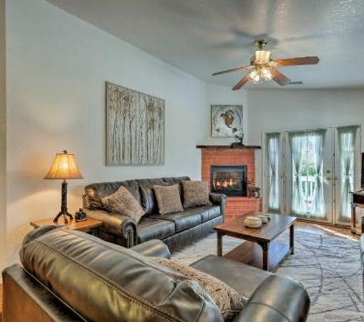 Tranquil and Scenic Sedona Home by Oak Creek Canyon!