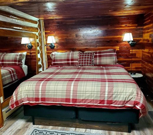Log Cabin Inn