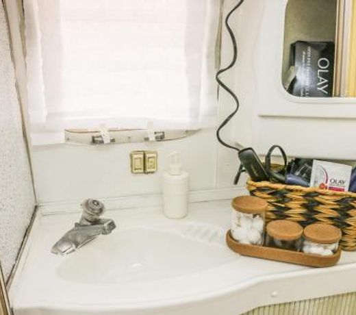 RV AIRSTREAM TINY LIVING BY LONG BEACH AIRPORT