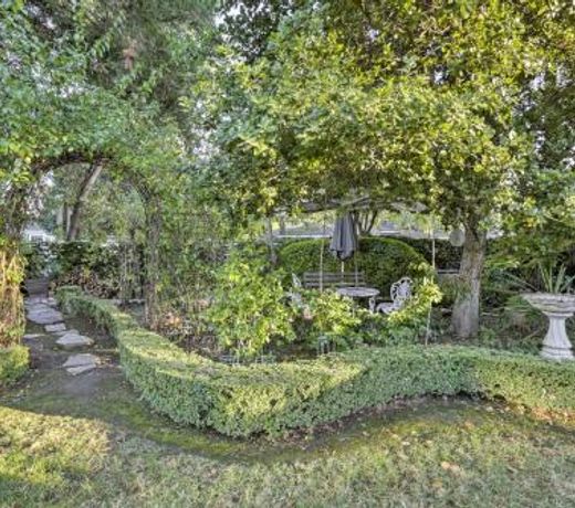 Updated Menlo Park English Tudor Garden Cottage!